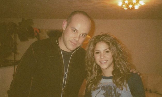 Off The Record #6: ‘Hallo, met Shakira’